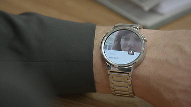 RESIDIUM Türkommunikation auf der Smartwatch