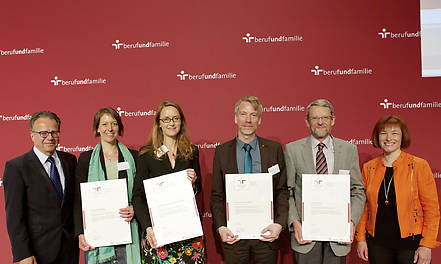 Am Montag wurde der Universität Ulm zum dritten Mal das Zertifikat „audit familiengerechte hochschule“ verliehen.