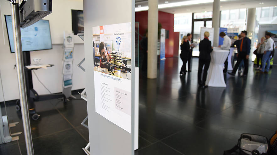 Hochschule Ulm präsentiert sich bei Ausstellung im Forum der Sparkasse Neue Mitte