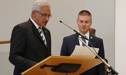 Prof. Carsten Streb erhält den Wissenschaftspreis der Stadt Ulm für die Universität