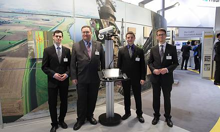 Am Messestand des Fraunhofer Instituts für Optronik, Systemtechnik und Bildauswertung wurden innovative Produkte und Dienstleistungen vorgestellt.