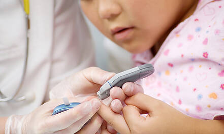 Vor allem Jungen entwickelten während der COVID-19-Pandemie häufiger Diabetes Typ 2.