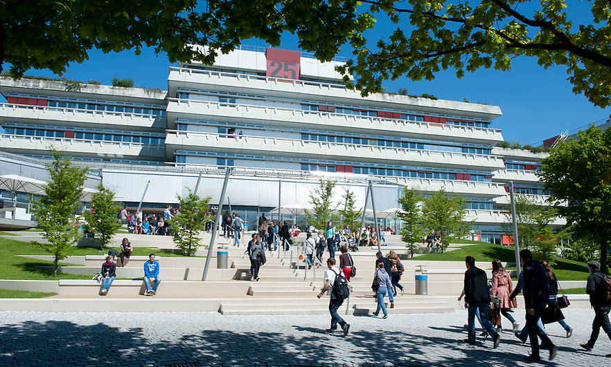 Berufliches Weiterbildungszentrum der Uni Ulm dreifach auf Erfolgskurs